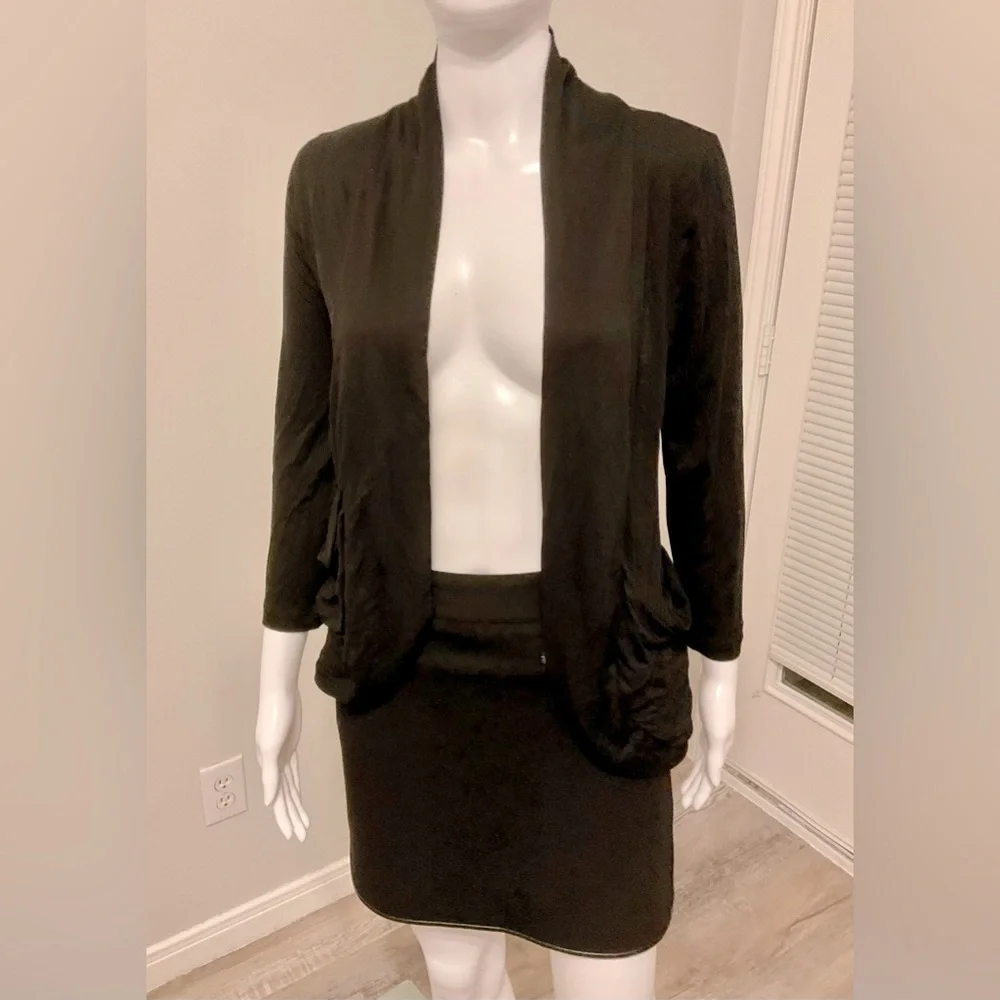 Zenana Outfitters Size M Black Open Front Short Cardigan Front Pockets Lace Back